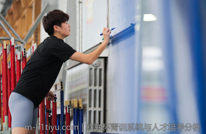 欧联杯青训系统与人才培养分析